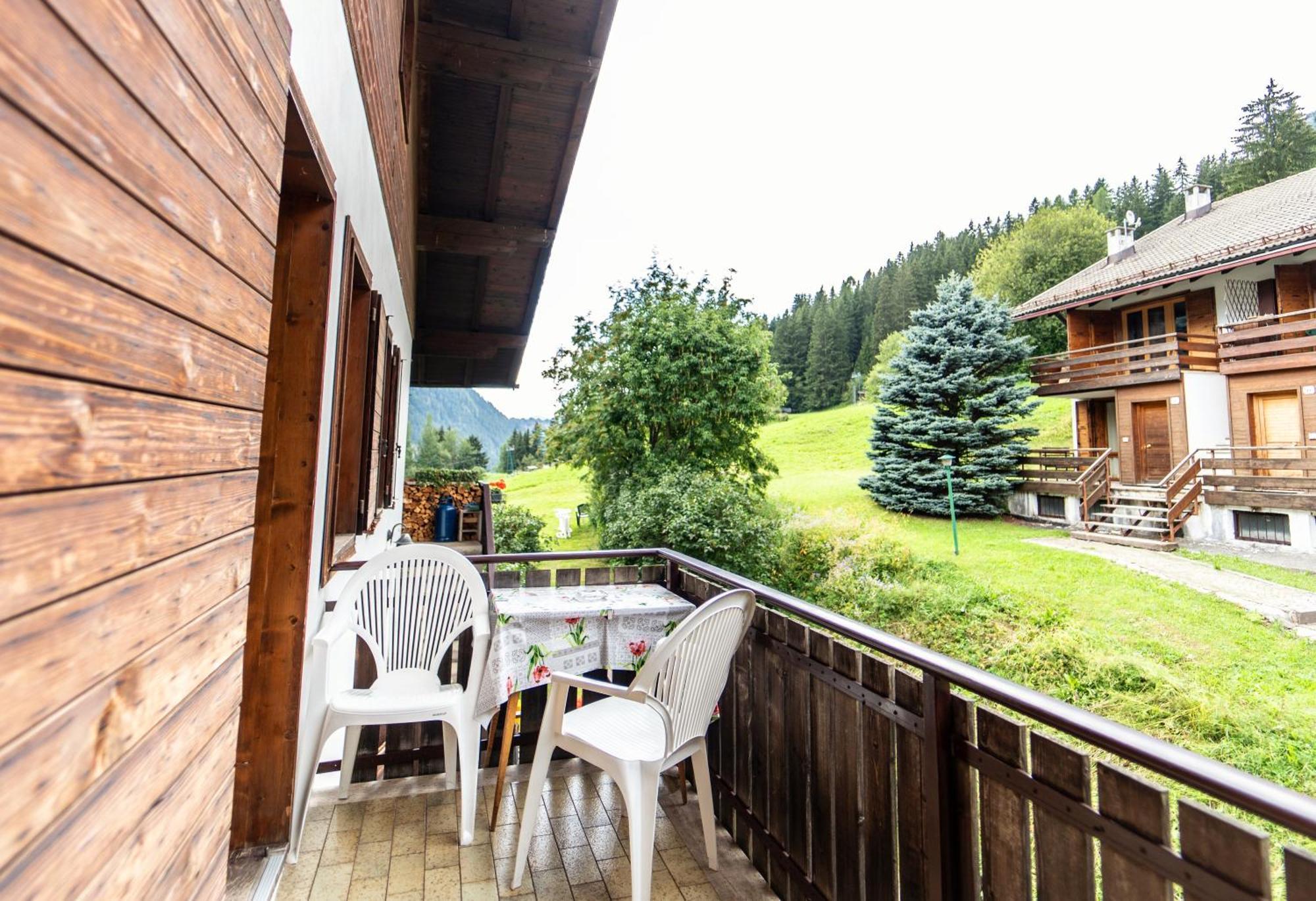 Cesa Cherpei - Dog Friendly Campitello di Fassa Esterno foto
