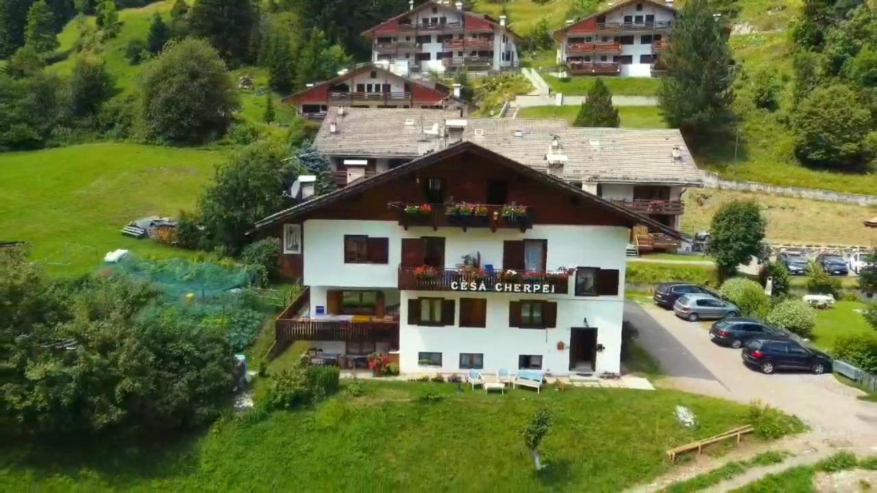 Cesa Cherpei - Dog Friendly Campitello di Fassa Esterno foto